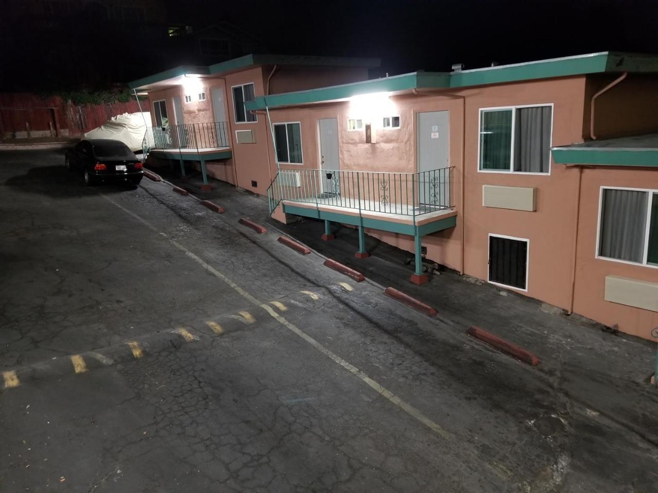 Travis Lodge Motel 16 Oakland Exterior foto
