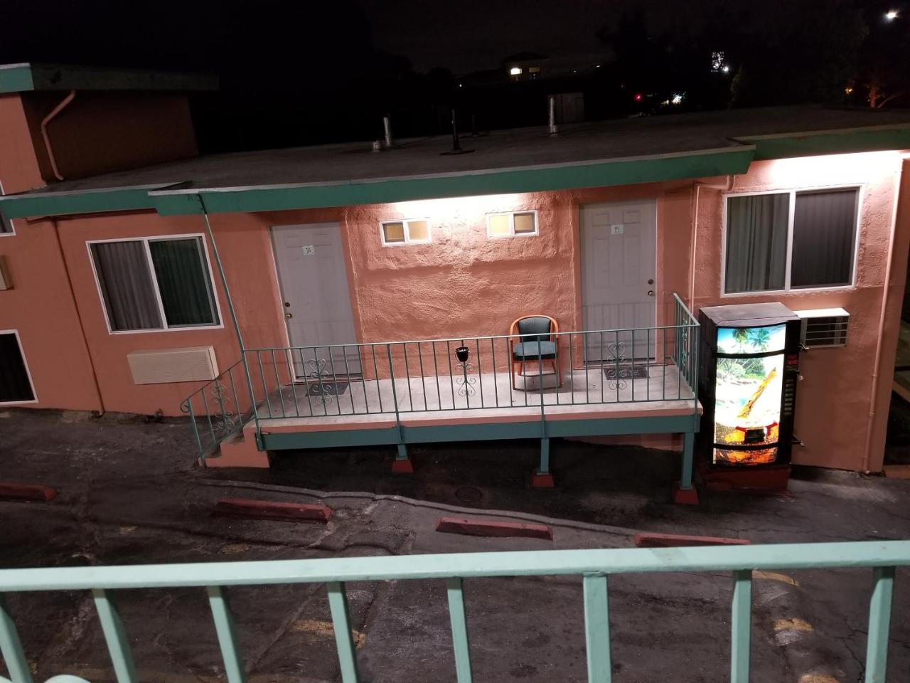Travis Lodge Motel 16 Oakland Exterior foto